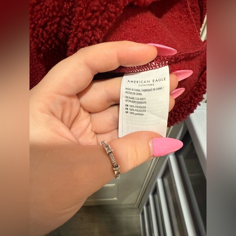 American Eagle Red Sherpa Sweater - Picture 5 of 5